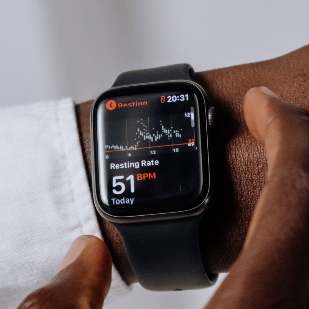 APPLE WATCH SERIE 10 - DÉSTOCKAGE UNIQUEMENT COULEUR GRISE ET ROSE